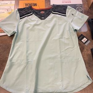 Dickies Women’s V-Neck Scrub Top